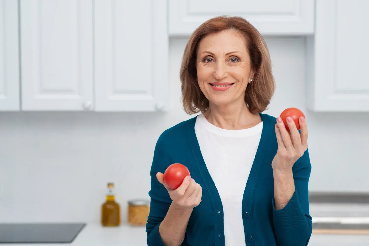 alimentatia-si-menopauza.webp